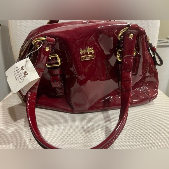 BRAND NEW COACH PURSE - Picture 1 of 4